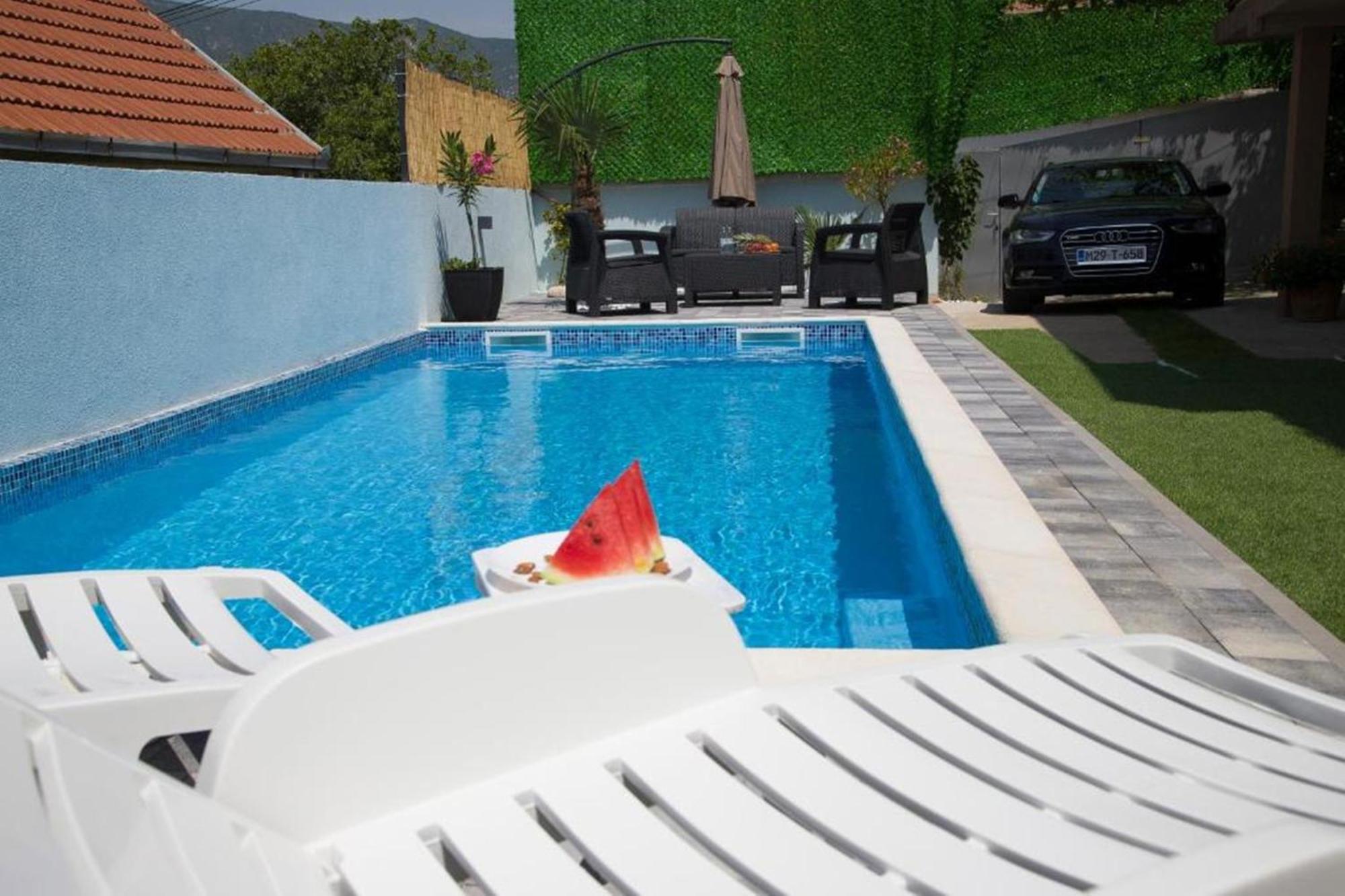 Summer House With Heated Swimming Pool Mostar Exterior foto